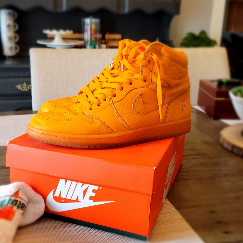 Jordan 1 gatorade orange